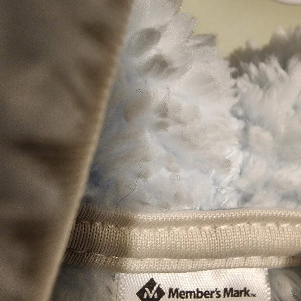 NWOT Girls Members Mark Fleece Jacket W/Hood. Sizes Vary - Picture 2 of 3